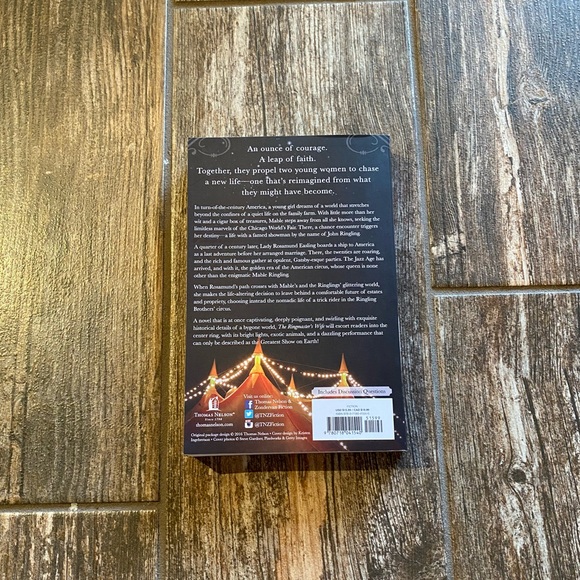 𝕥𝕙𝕖 𝕣𝕚𝕟𝕘𝕞𝕒𝕤𝕥𝕖𝕣'𝕤 𝕨𝕚𝕗𝕖. - Picture 2 of 3